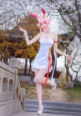 军人野外吮她的花蒂的视频