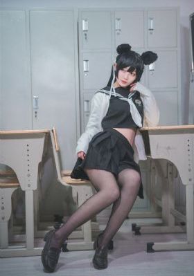 商务旅行女老板戴绿帽子