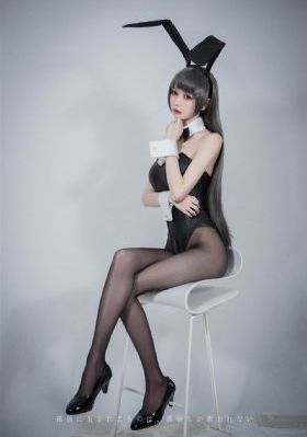 情侣租房被楼上男子两次开锁进门
